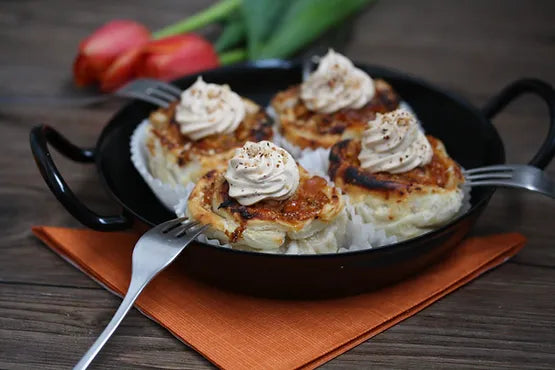 Marillenstrudel mit Marillenkerncreme-Haube